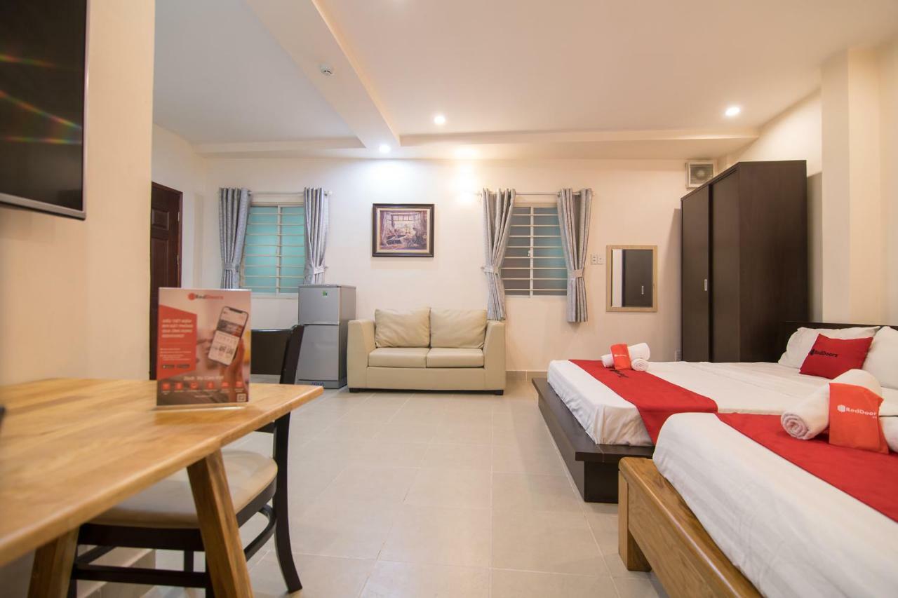 Reddoorz @ Ba Trung Street Khách sạn