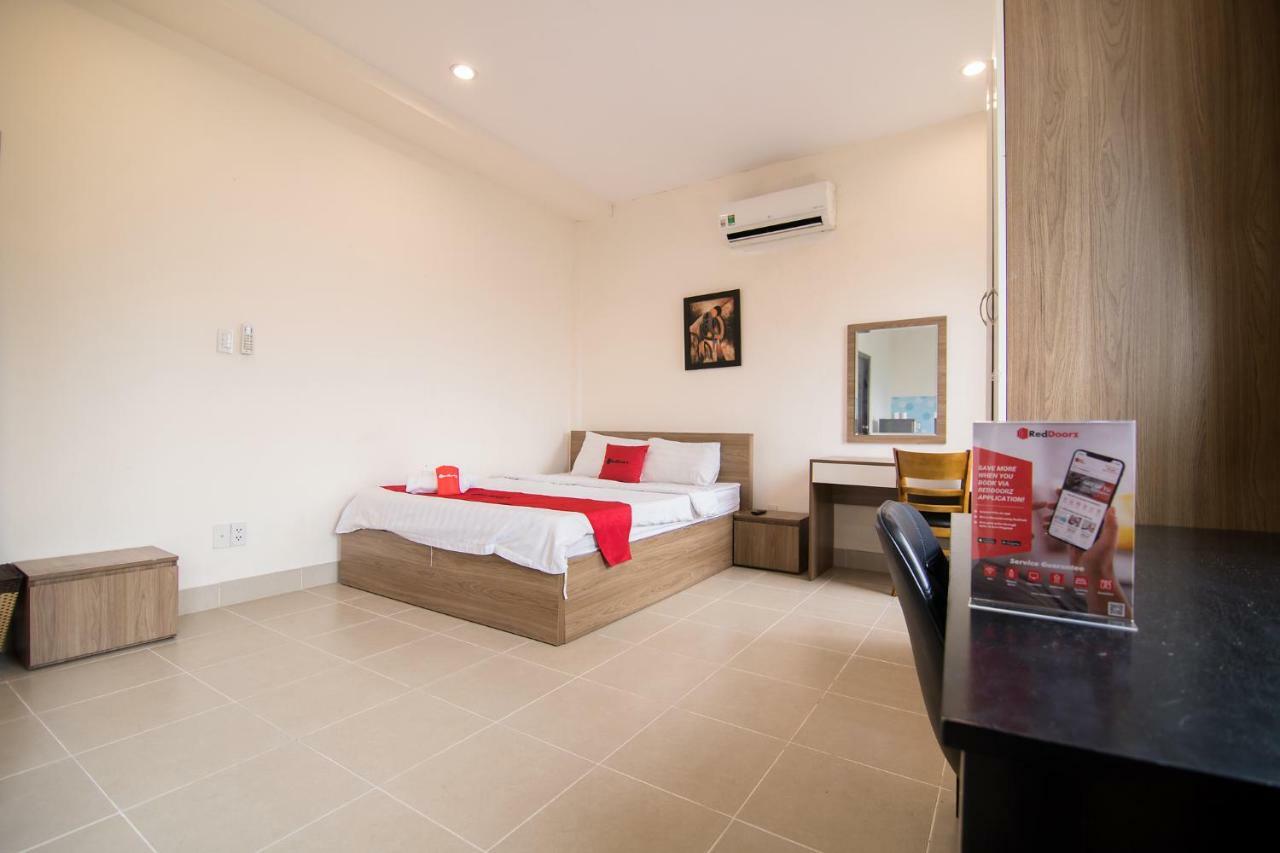 Khách sạn Reddoorz @ Ba Trung Street 2*
