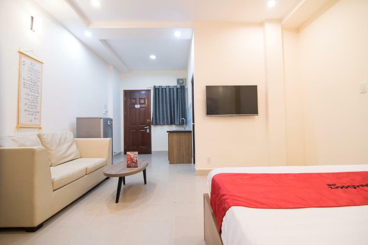 Reddoorz @ Ba Trung Street 2*